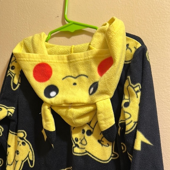Pokemon  Pikachu Pajamas - Black and Yellow - Picture 3 of 3